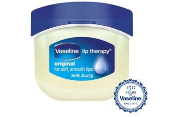 Vaseline bản original giúp trị thâm môi